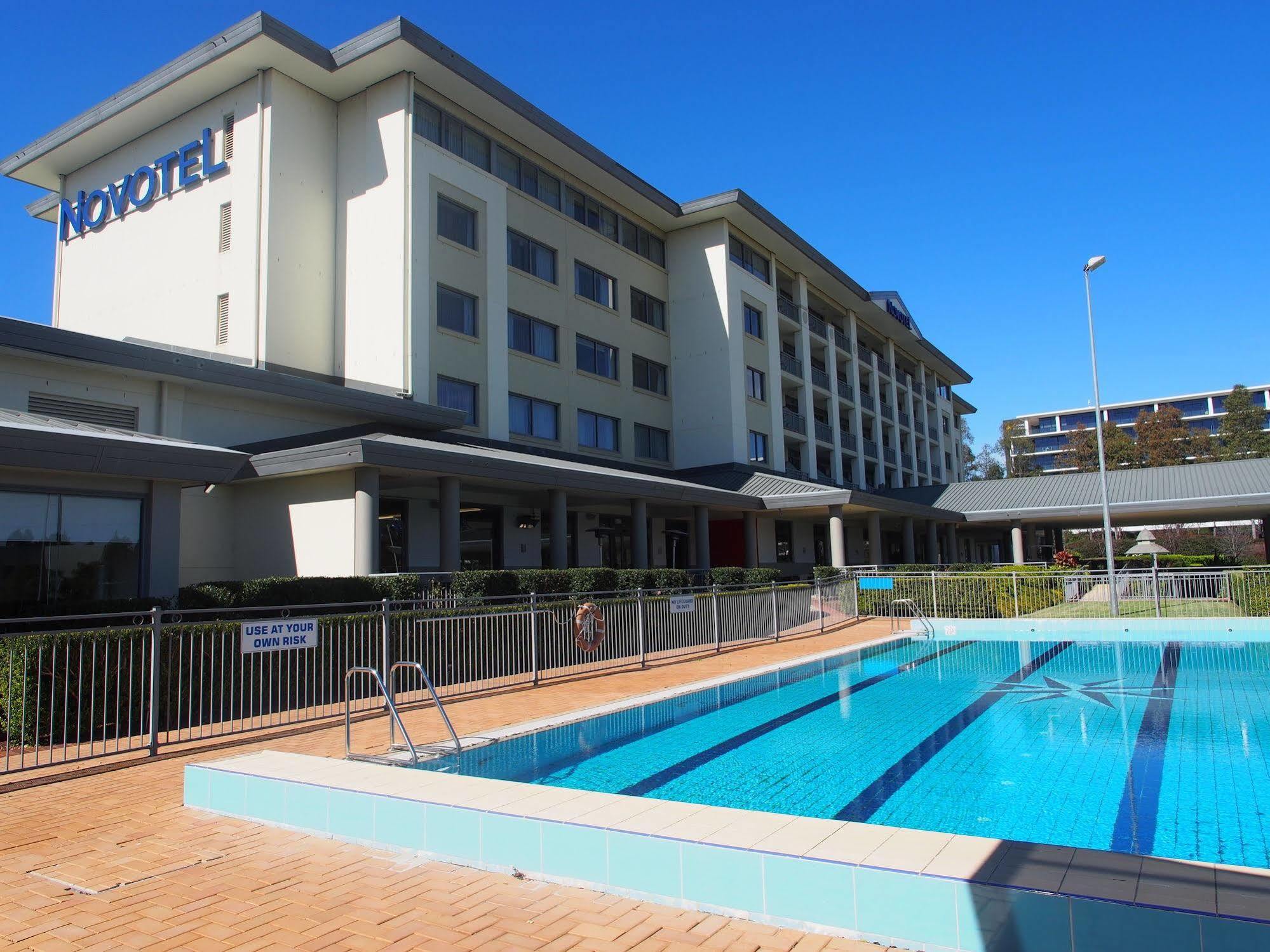 Hotel Visy Dior Baulkham Hills Esterno foto